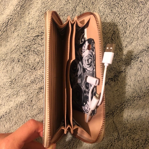 Wallet - Picture 2 of 2